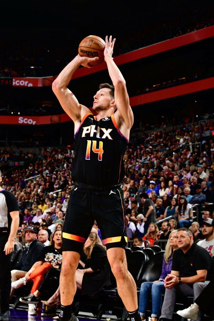 太阳轻取上海队，霍勒迪刷新纪录