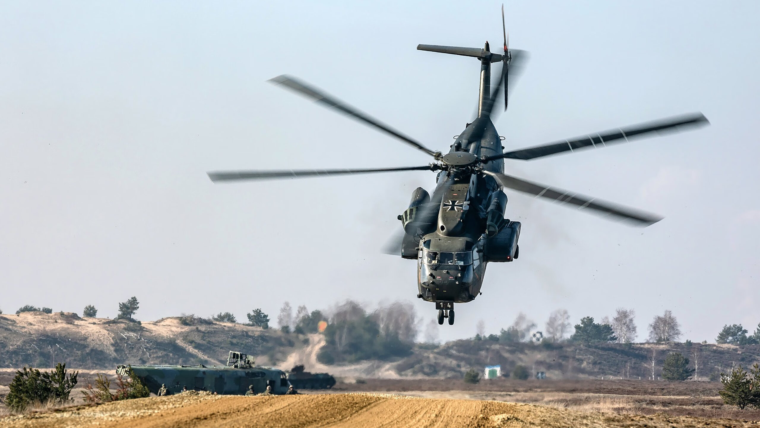 外援巨星范弗利特神勇爆发，北京首钢稳扎稳打力擒黄蜂